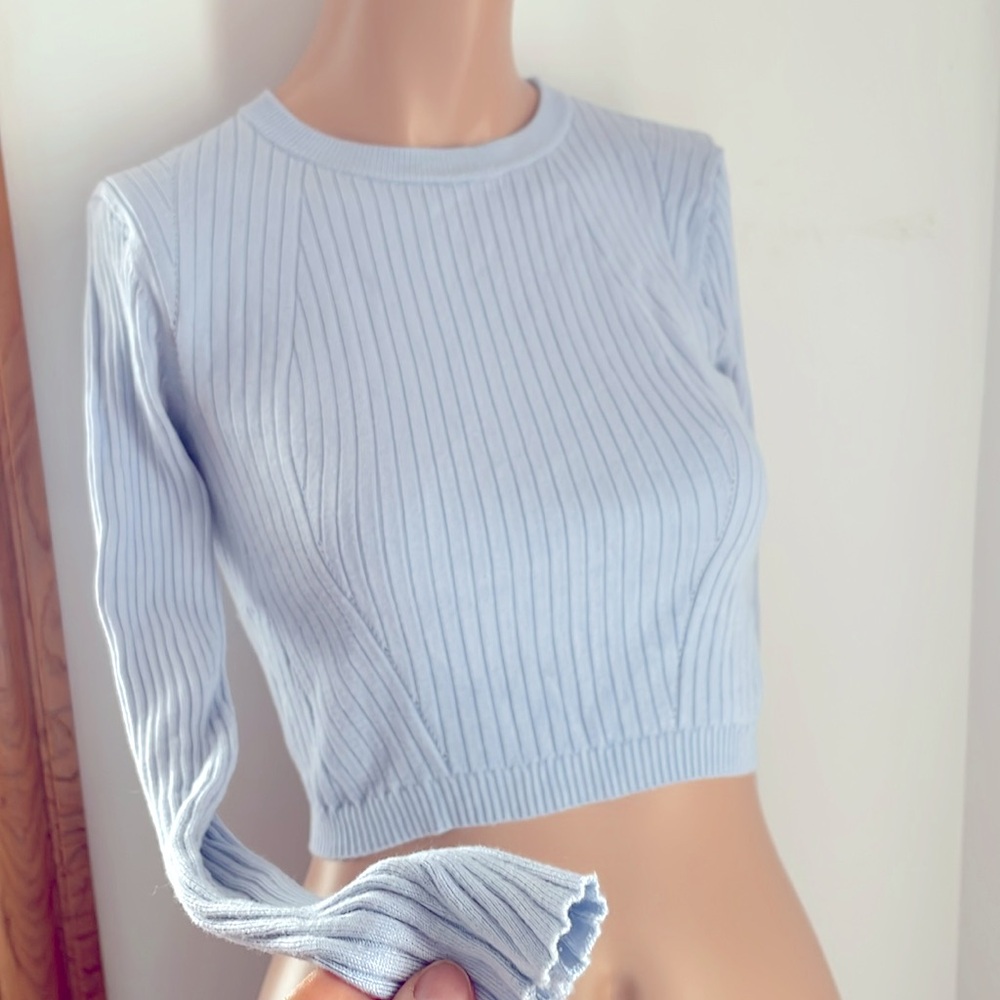S Twik Simons lightweight blue long sleeve top spring summer sweater crop